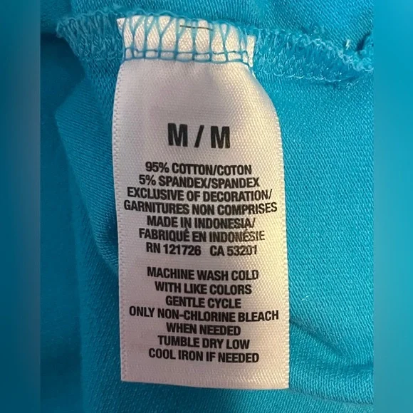 Aeropostale A87 Women’s Polo. Size Medium. Color: Light Blue - Picture 2 of 6